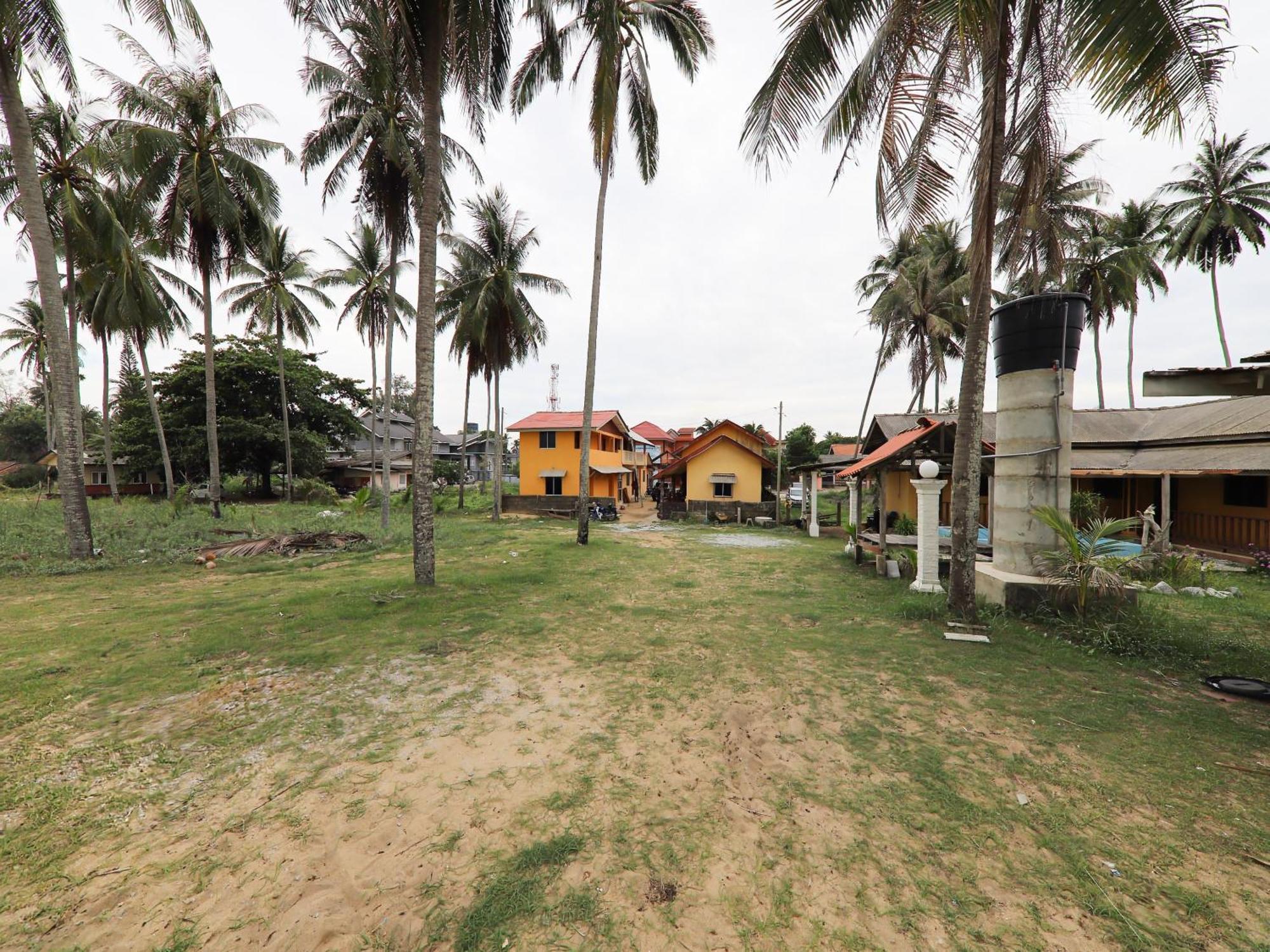 Oyo 90209 Bayu Chalet Hotel Kota Bharu Exterior photo